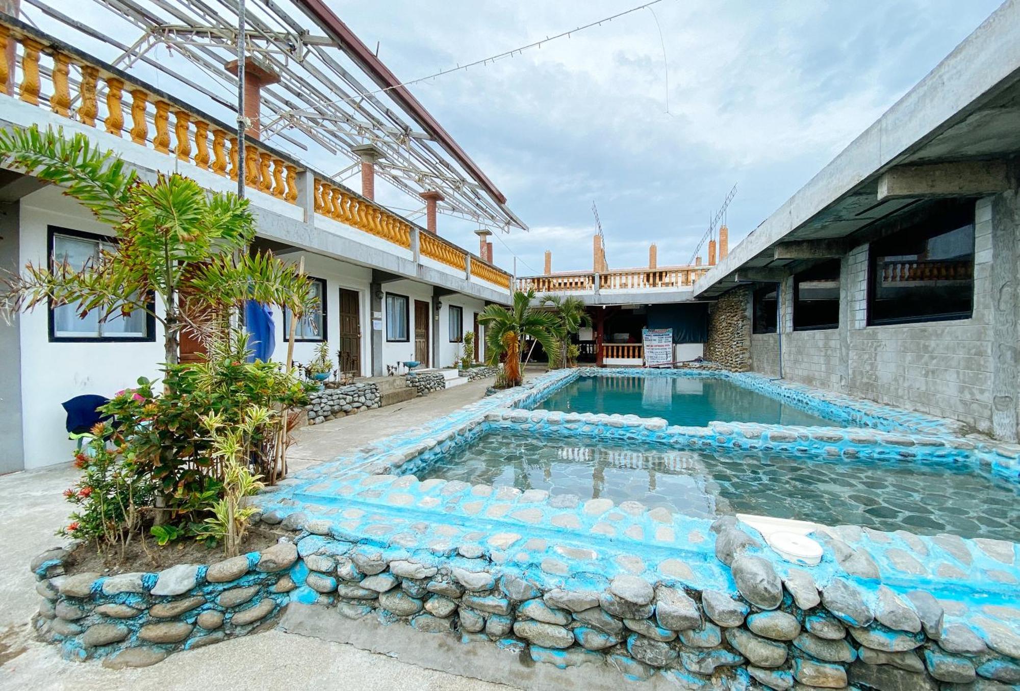 White Castle Beach Resort Iba Zambales Botolan Esterno foto