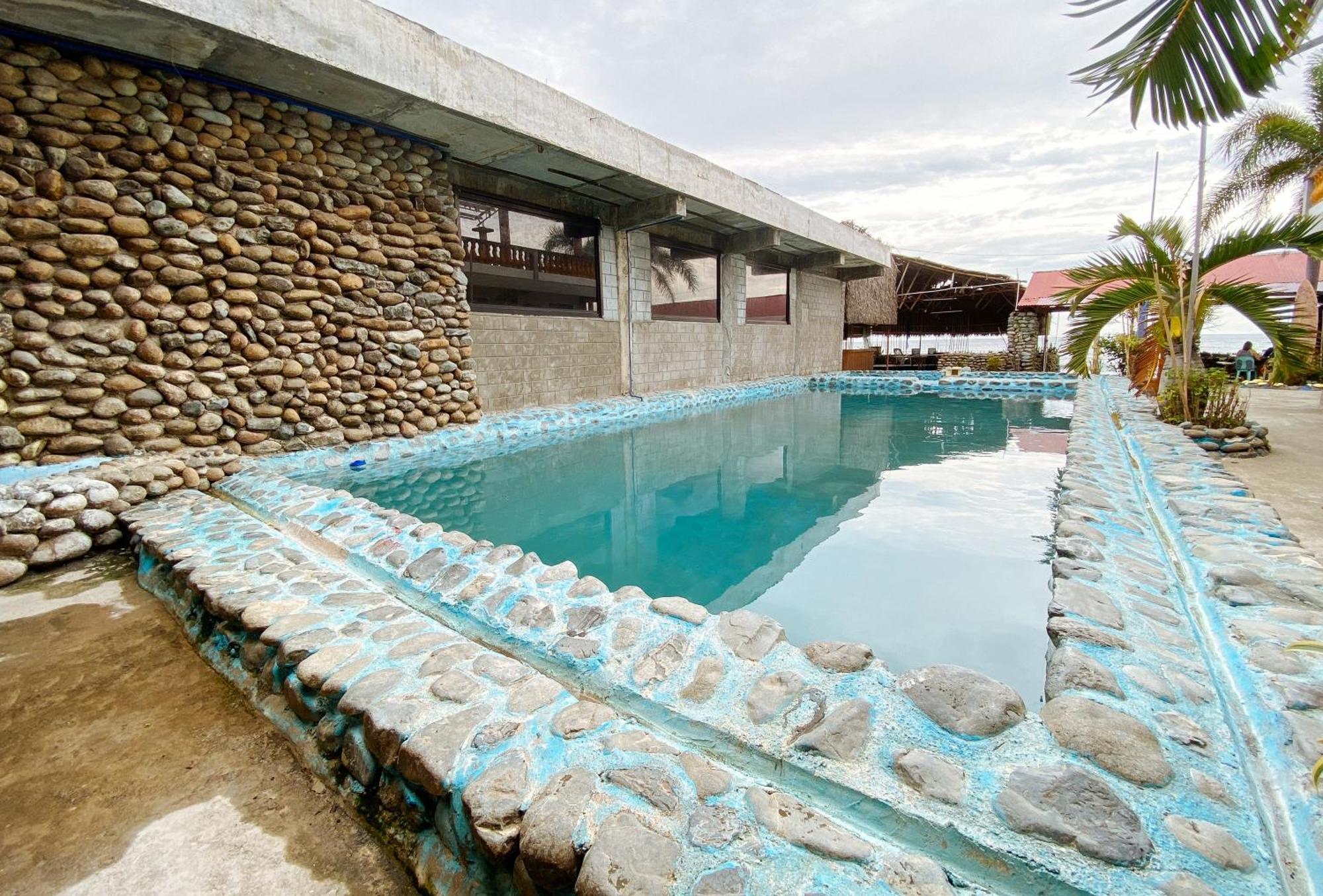 White Castle Beach Resort Iba Zambales Botolan Esterno foto