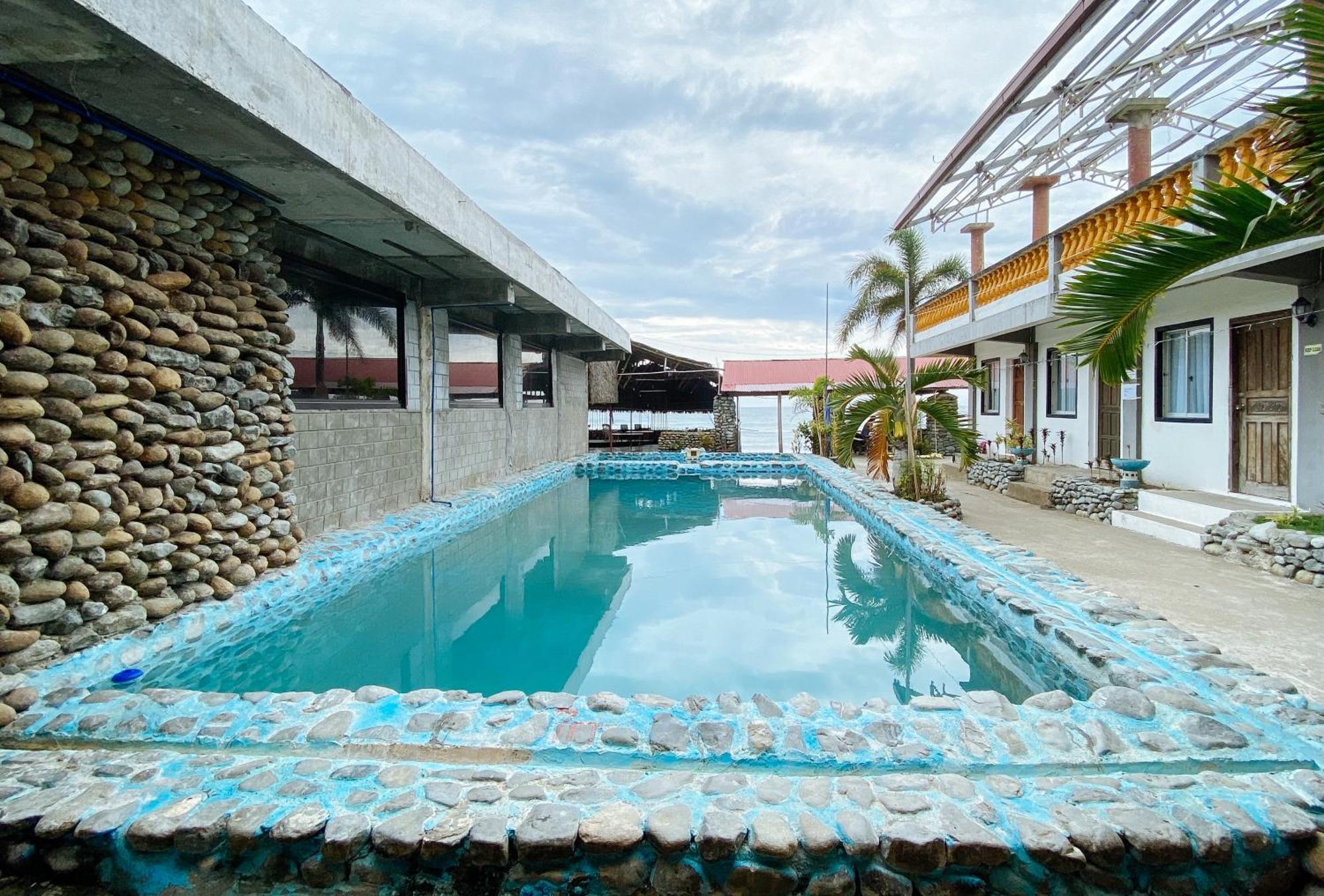 White Castle Beach Resort Iba Zambales Botolan Esterno foto